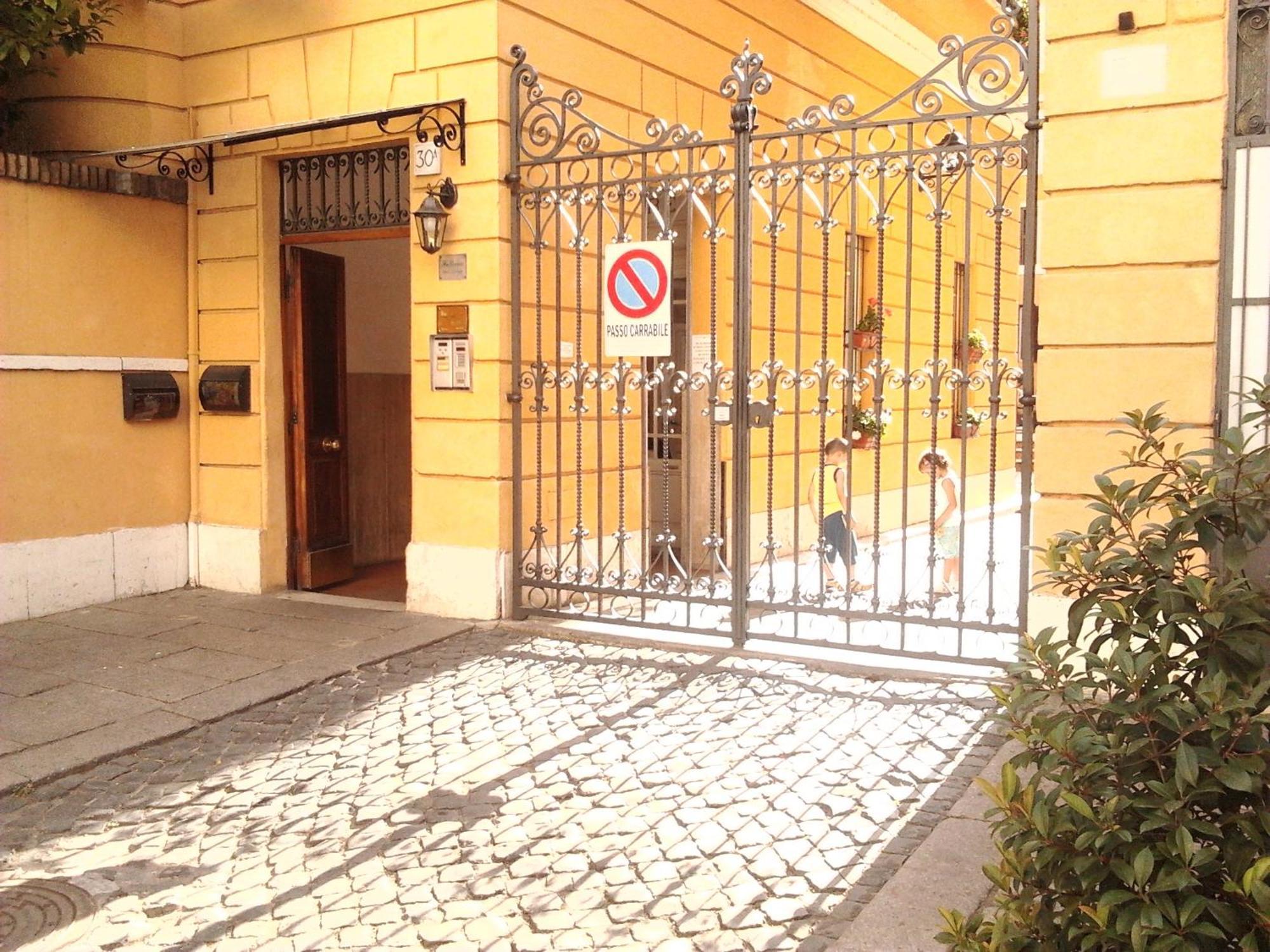 Guest House Trastevere Рим Екстериор снимка